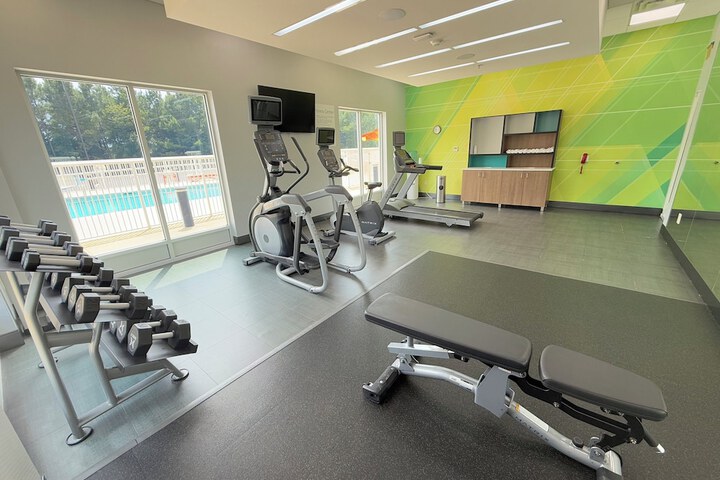 Holiday Inn & Suites Fayetteville W-Fort Bragg Area by IHG