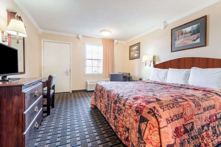 Knights Inn Greenville TX