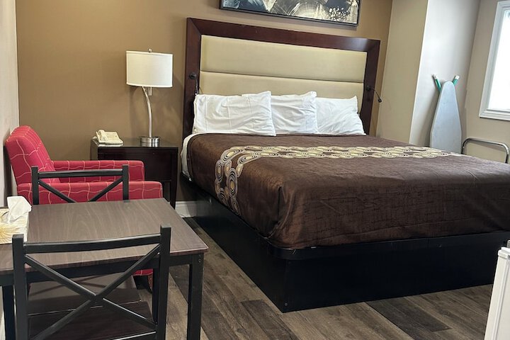 Room 44 of 72