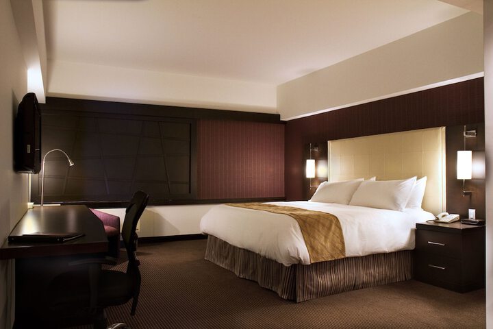 Room 35 of 48