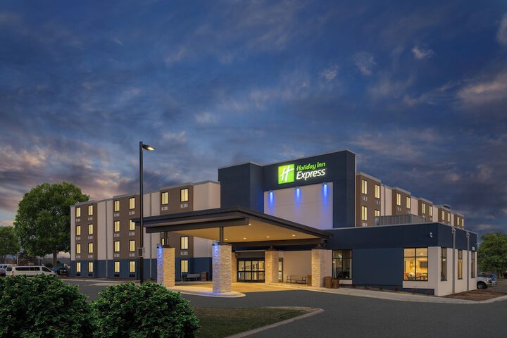 Holiday Inn Express Minneapolis West Plymouth by IHG