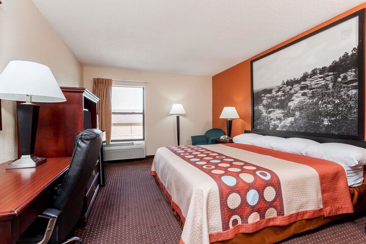 Room 4 of 14