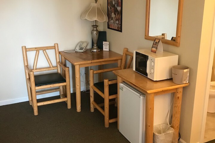 Room 13 of 15