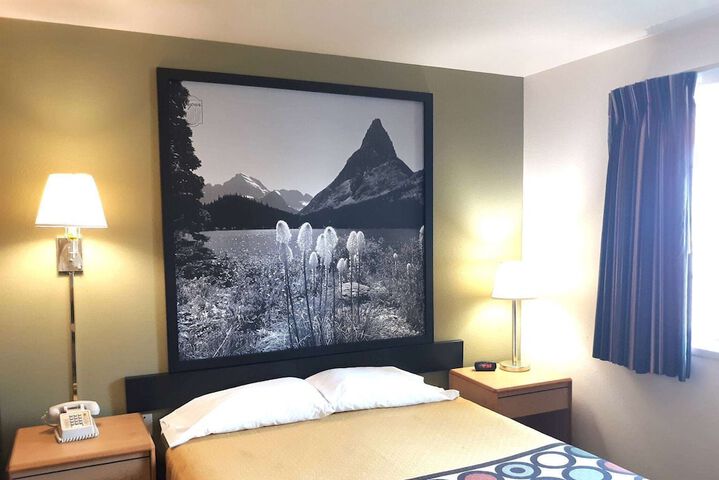 Room 5 of 15