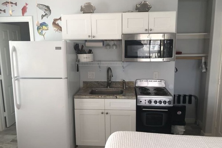 Beachgate CondoSuites and Oceanfront Resort