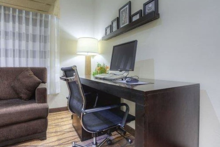 Business Center 56 of 56