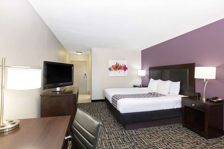 La Quinta Inn & Suites by Wyndham Blue Springs