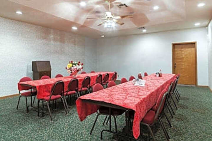 Jasper Inn & Suites