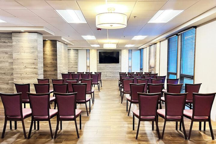 Holiday Inn Newark International Airport by IHG