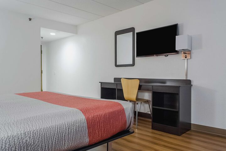 Room 21 of 29