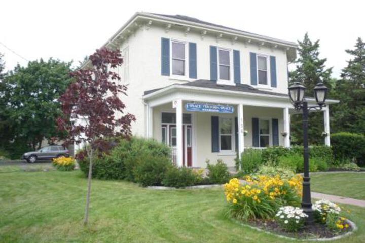 Place Victoria Place Bed & Breakfast