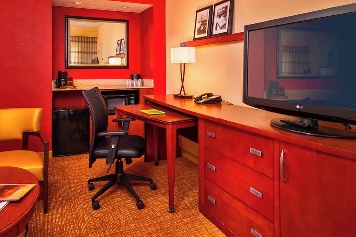 Room 12 of 22