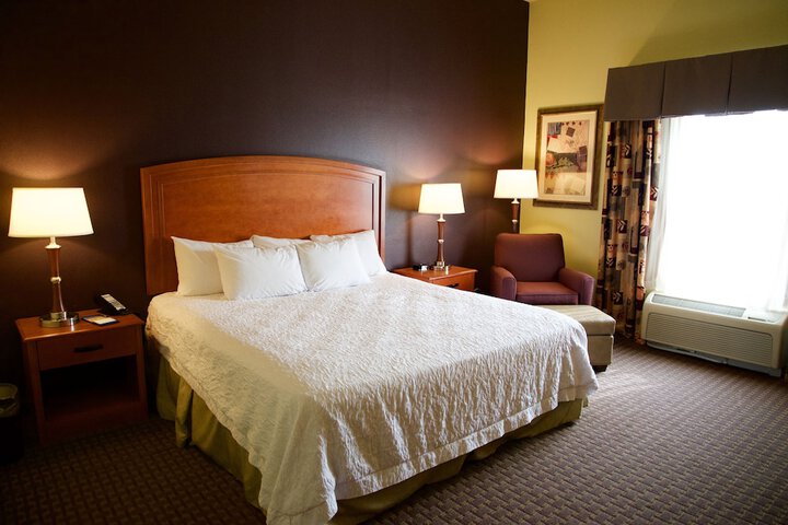 Room 21 of 38