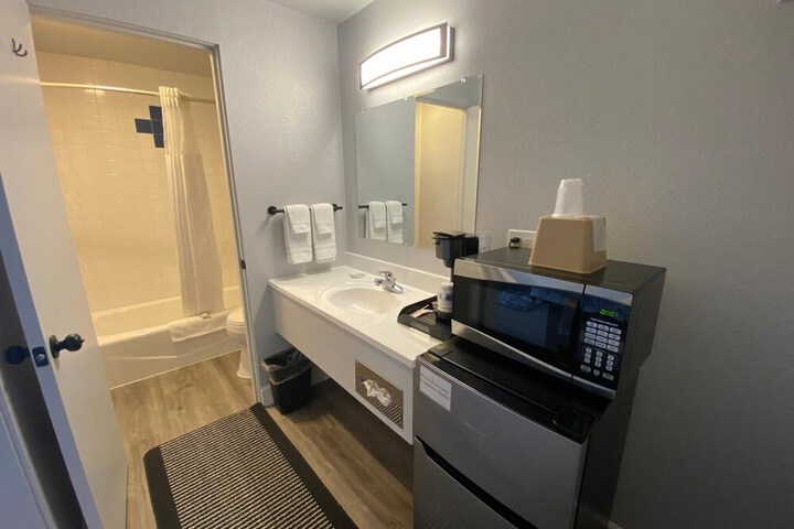 Room 42 of 49
