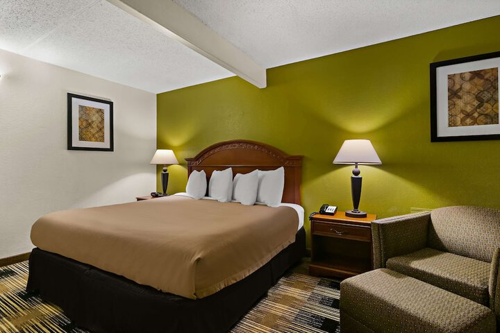 Best Western Windsor Suites