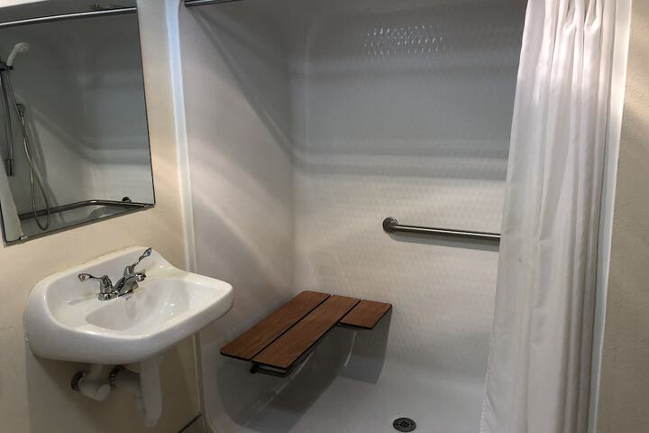 Room 18 of 25
