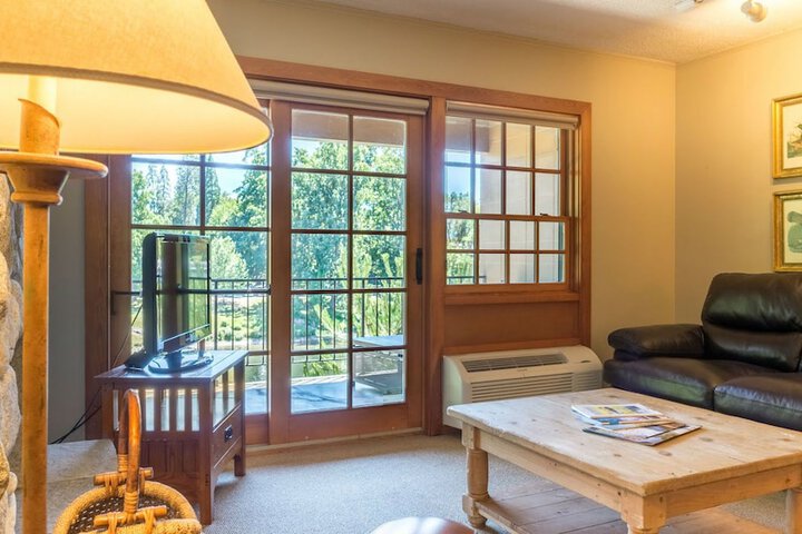 The Lodge at Riverside