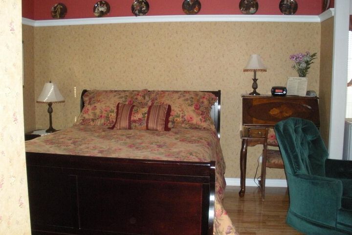 Room 17 of 37