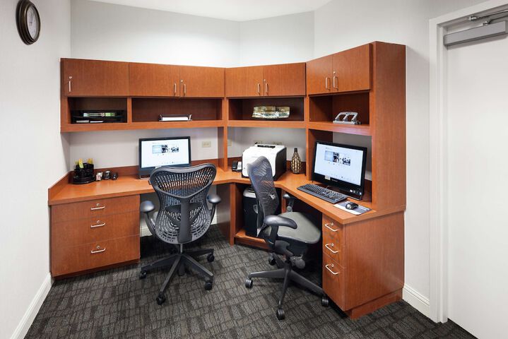 Business Center 40 of 40