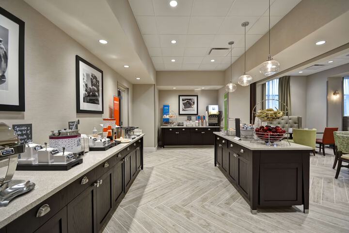Hampton Inn Livonia Detroit