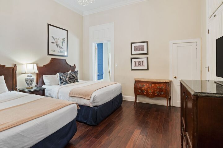 Room 21 of 57