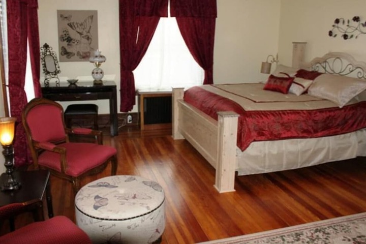 Walton Manor Inn Bed & Breakfast