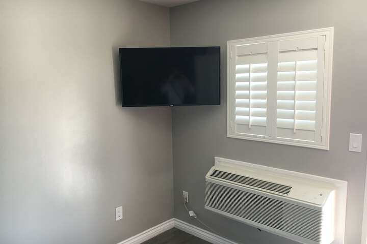 Room 13 of 20