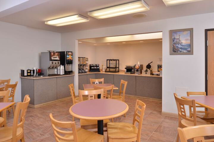 Breakfast/Coffee Service 36 of 37