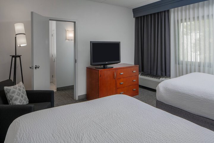 Room 18 of 30