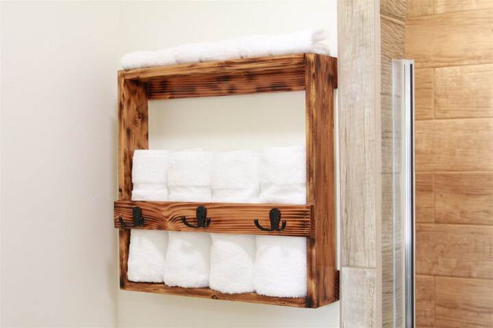 Hurricane Hideaway Lodging