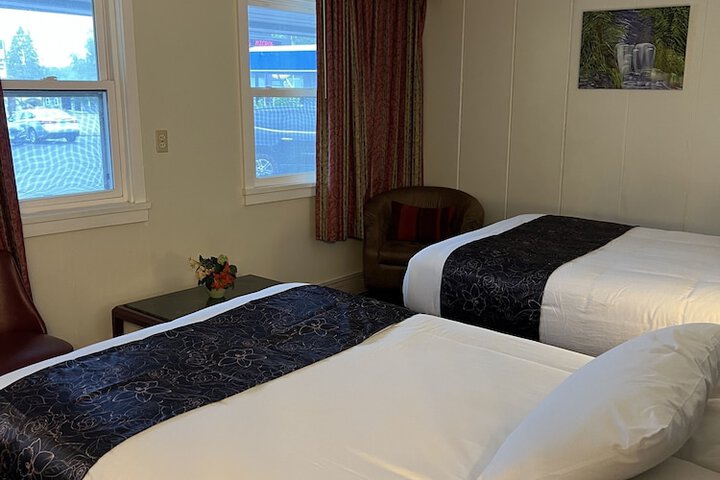 Room 11 of 23