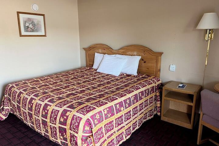 Room 19 of 33