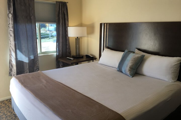 Room 19 of 73
