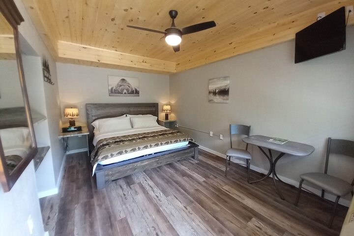 The Carter Lodge on the River