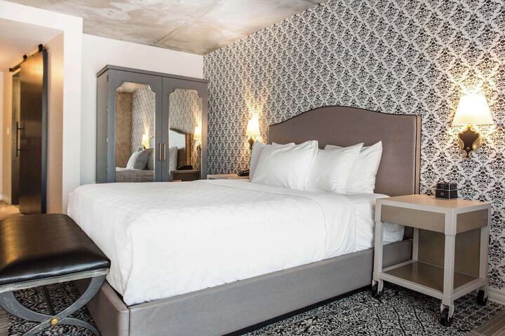 Room 21 of 51