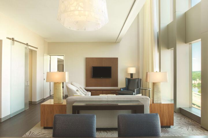 Room 10 of 44