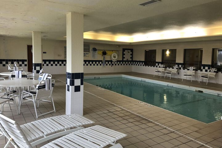 Holiday Inn Express Hotel & Suites ANDERSON NORTH by IHG