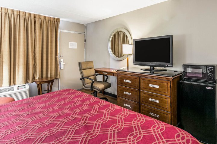 Room 17 of 23