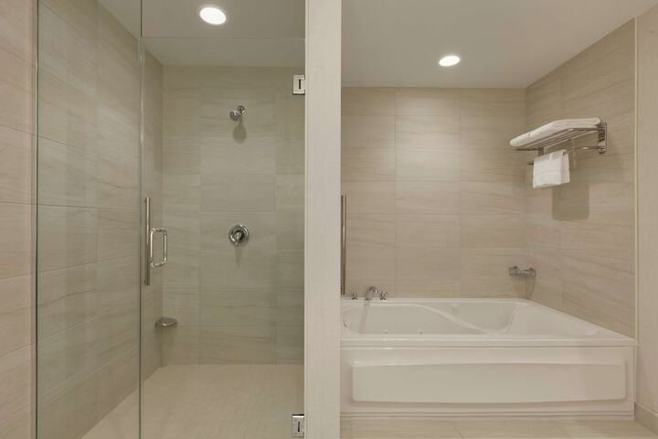 Room 25 of 57