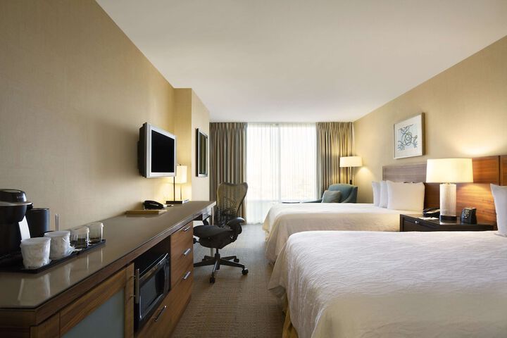 Room 16 of 32