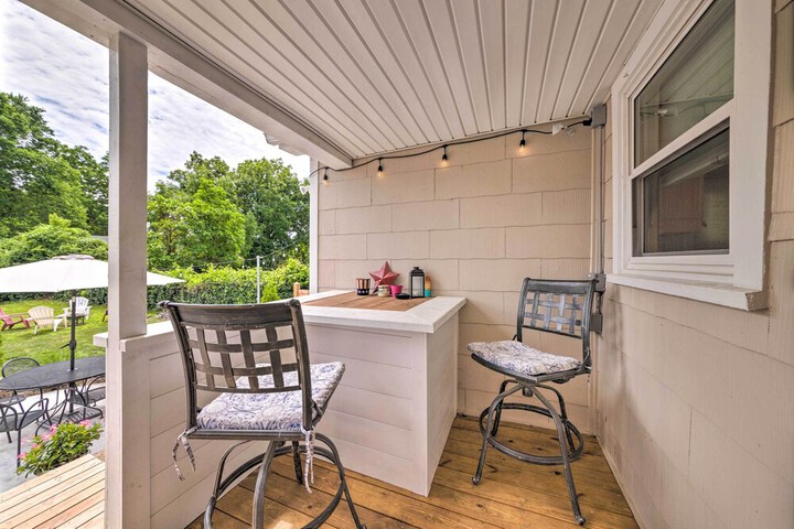 lucky Dawg Pet-friendly Abode Near St. Louis!