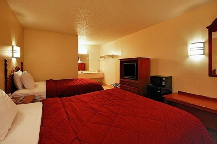 Room 17 of 29