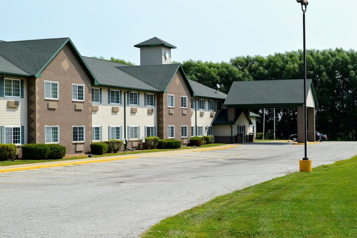 Hotel 3 of 63
