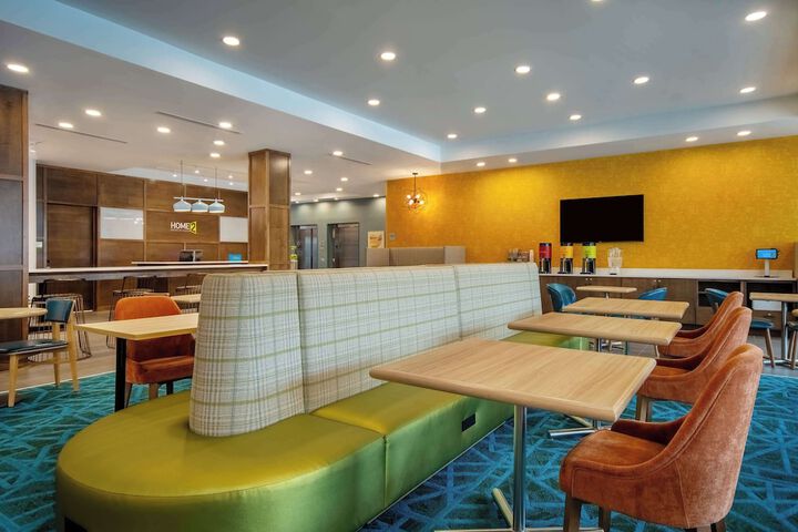 Hotel Interior 11 of 34