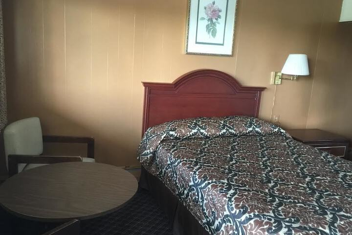 Room 16 of 24