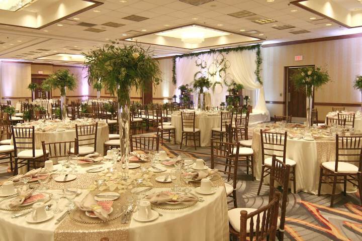 DoubleTree by Hilton Chicago - Alsip