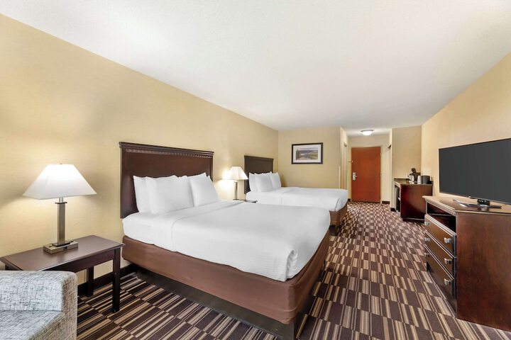 Best Western Plus Victor Inn & Suites