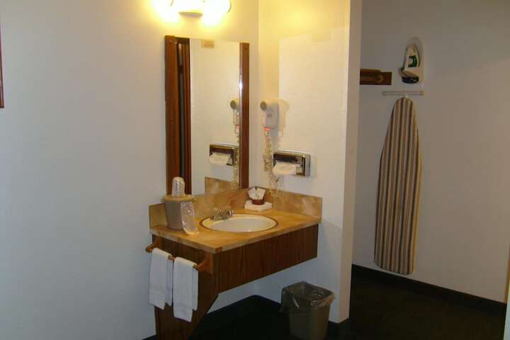 Shanico Inn