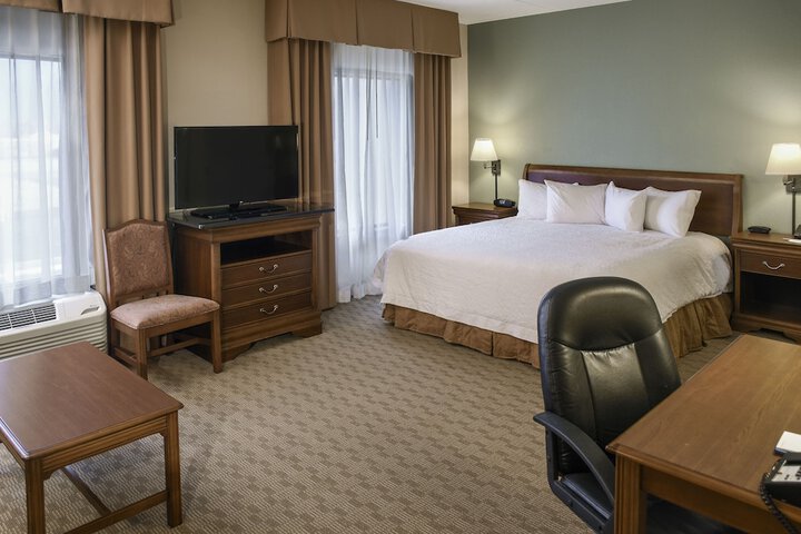 Hampton Inn & Suites Youngstown-Canfield