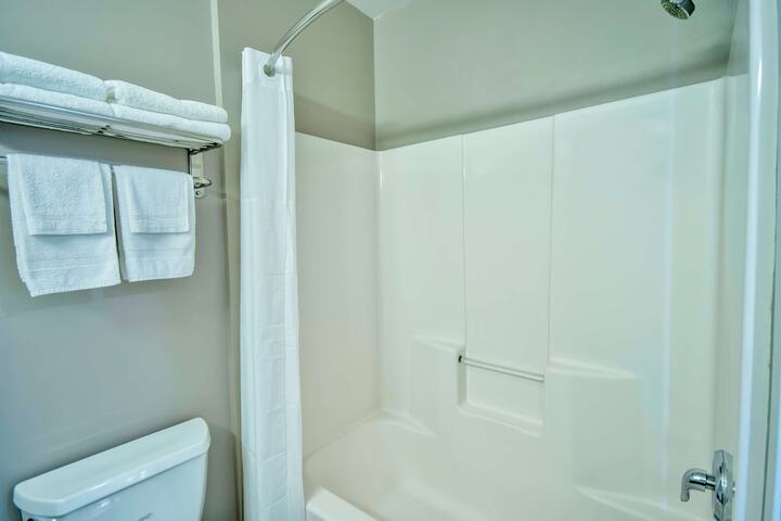 Room 18 of 32